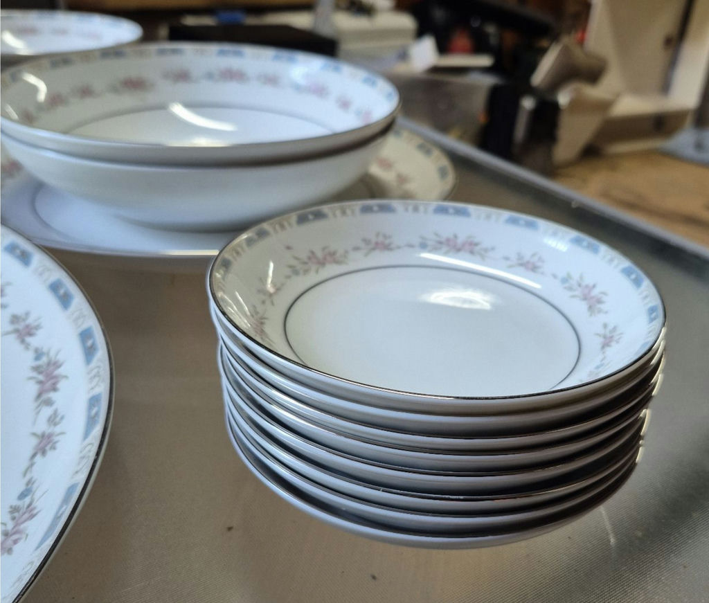 Imperial China Glenrose Dinnerware Set - image 8 of 11