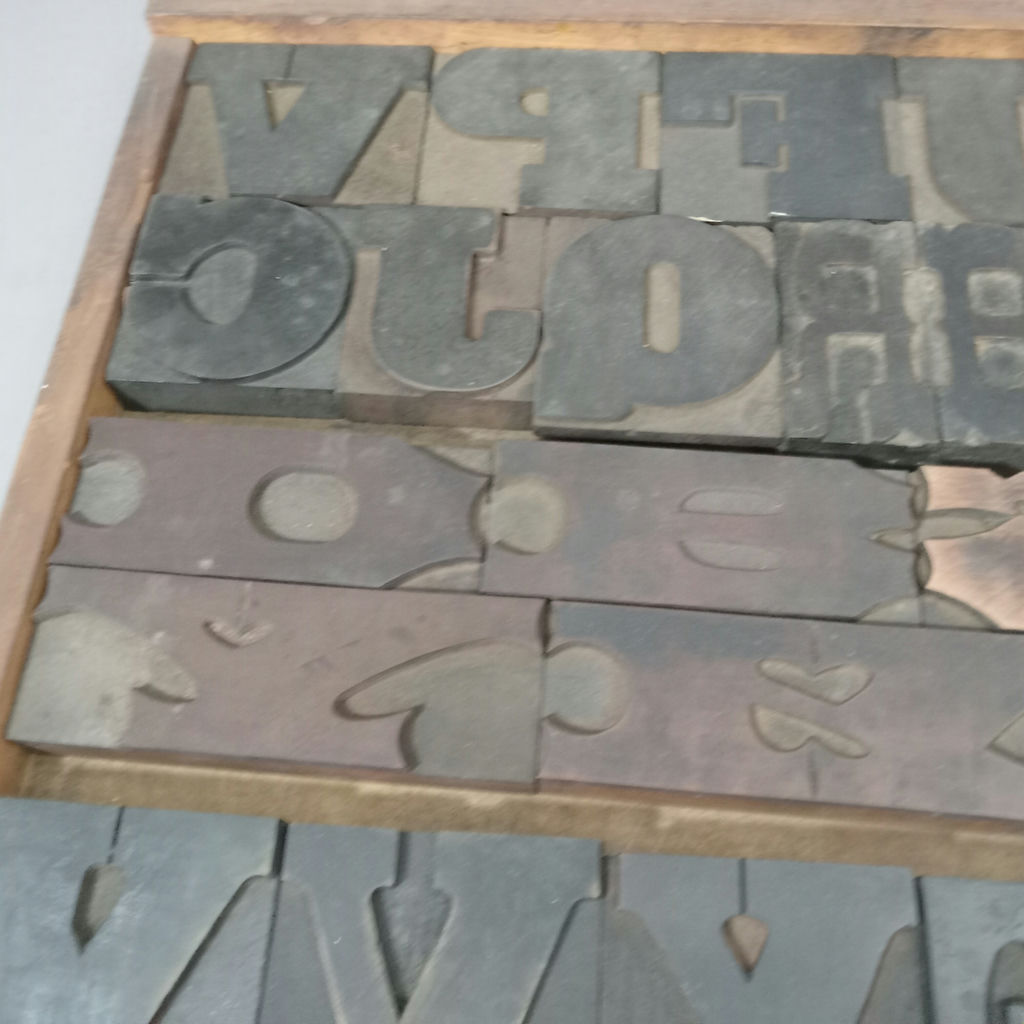 Antique Hamilton Printer's Letterpress Tray & Type - image 6 of 10