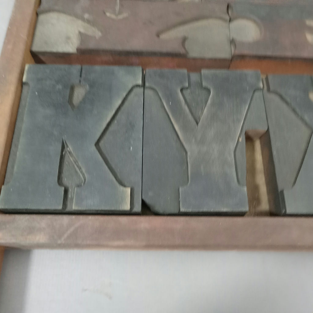 Antique Hamilton Printer's Letterpress Tray & Type - image 3 of 10