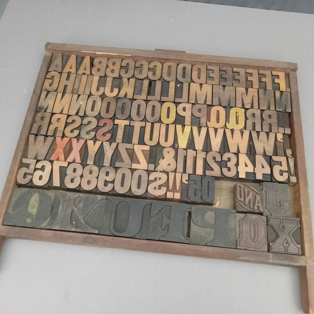 Antique Hamilton Printer's Letterpress Tray & Type - image 1 of 8