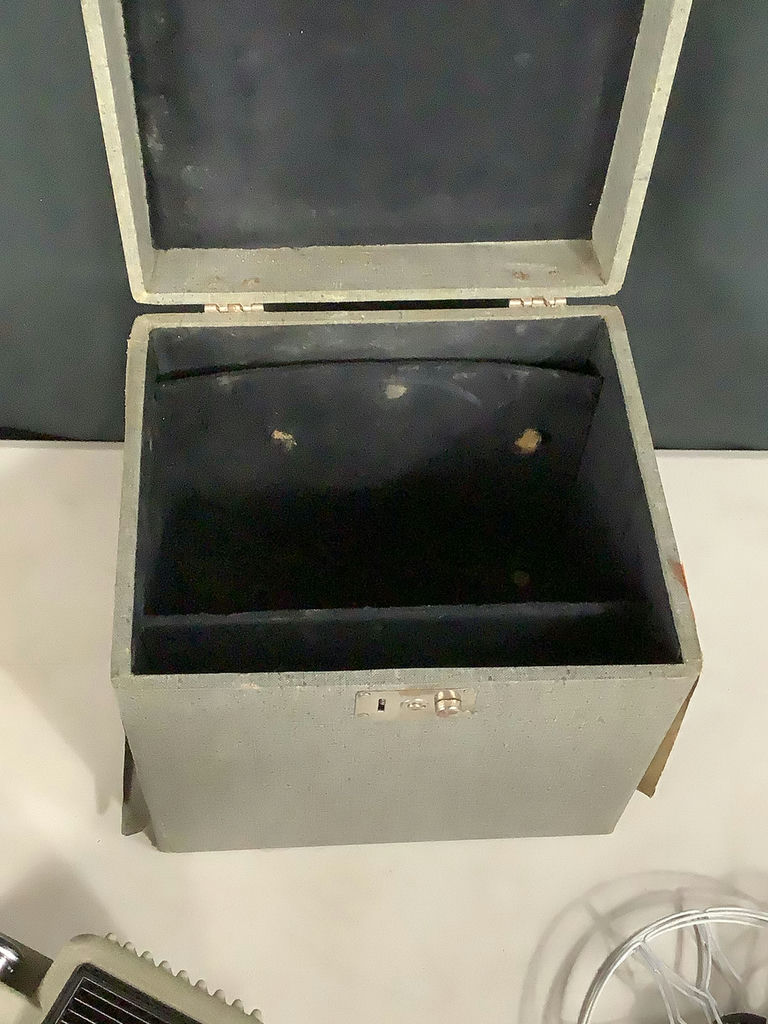 Eumig P8-M Imperial Electric 8mm Film Camera Set - image 8 of 18