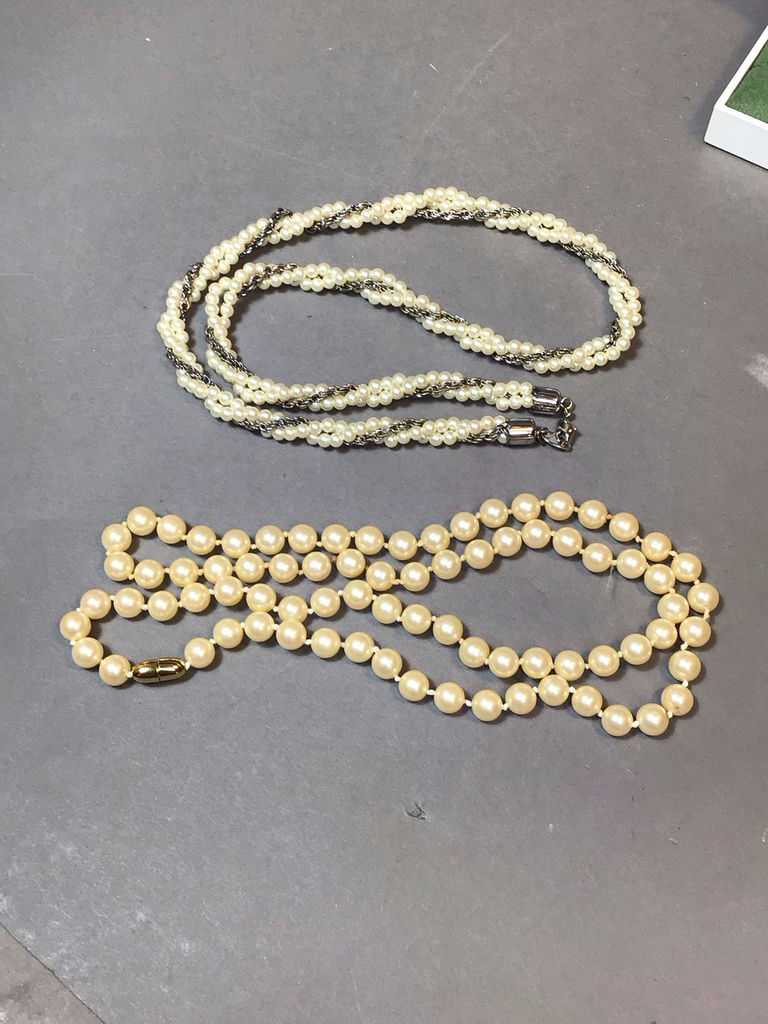 David Detz, Trifari & More Costume Jewelry - image 16 of 23