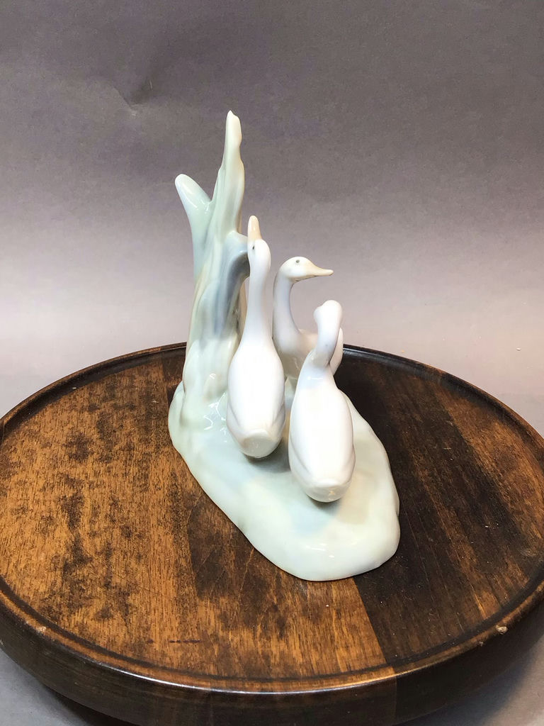 Nao by Lladro 3 Geese Figurine - image 3 of 4