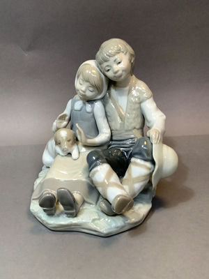Vintage Lladro Friendship Figurine - Image 1 of 7
