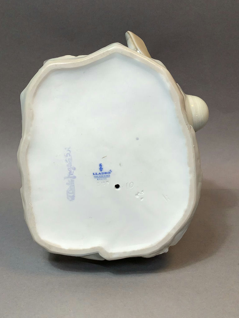 Vintage Lladro Friendship Figurine - image 5 of 7