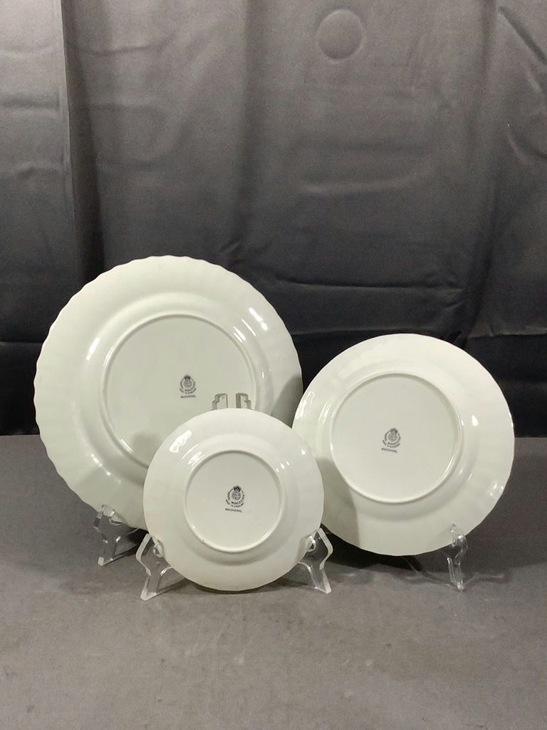 Royal Worcester Bacchanal Dinnerware / Set 12+ - image 8 of 16