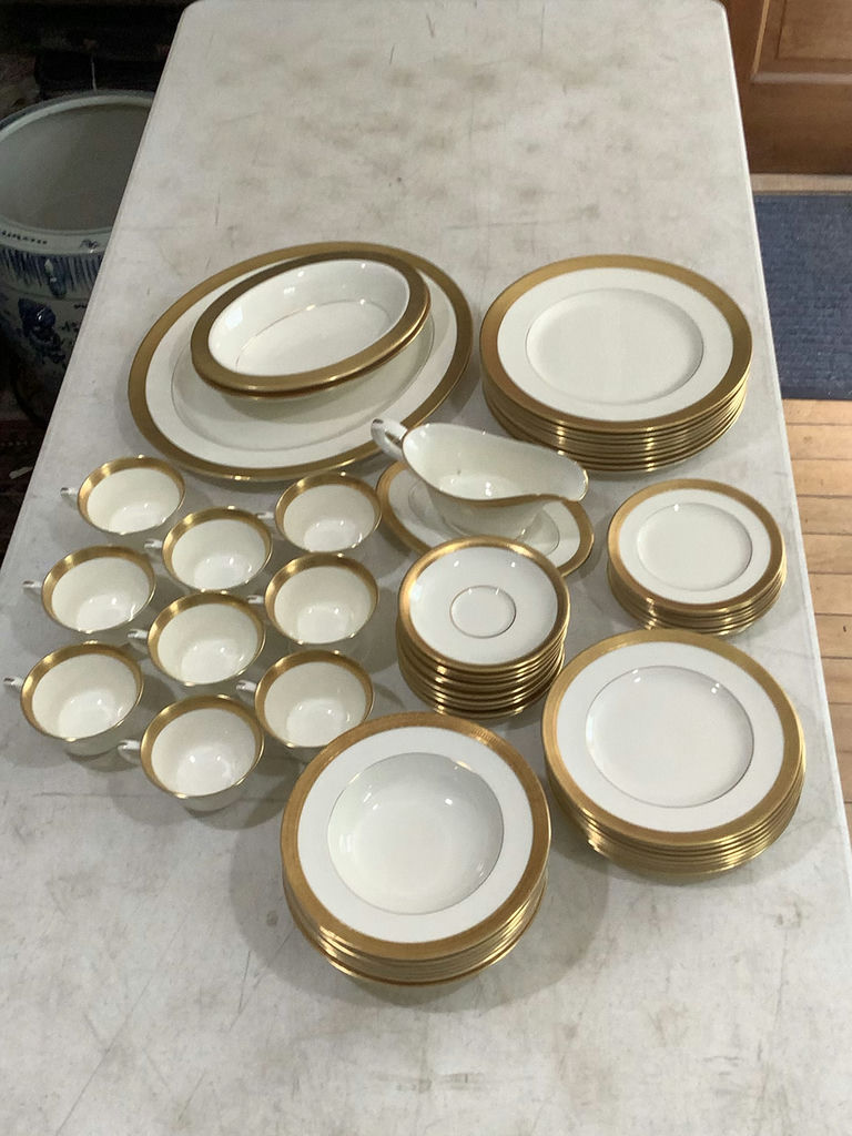 Royal Worcester Durham Pattern Dinnerware / Set 8+ - image 15 of 15