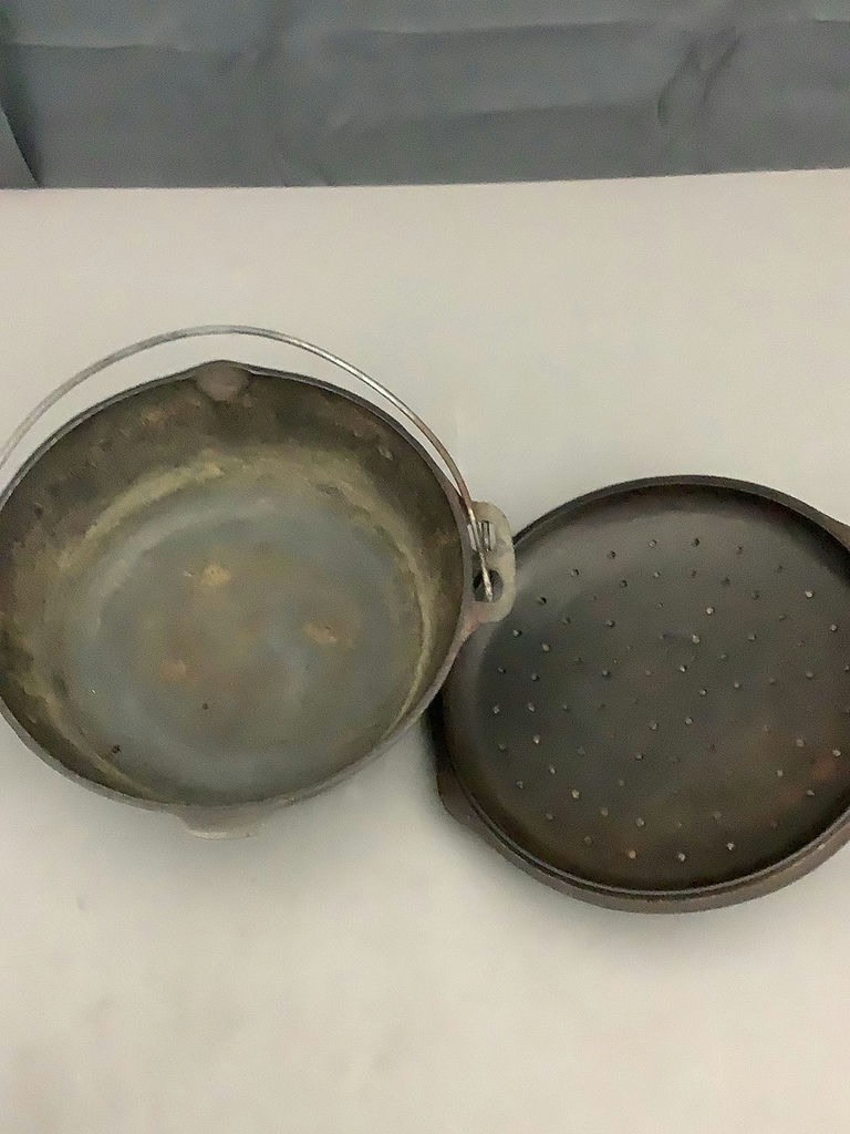 Cast Iron Kitchenware - image 9 of 11