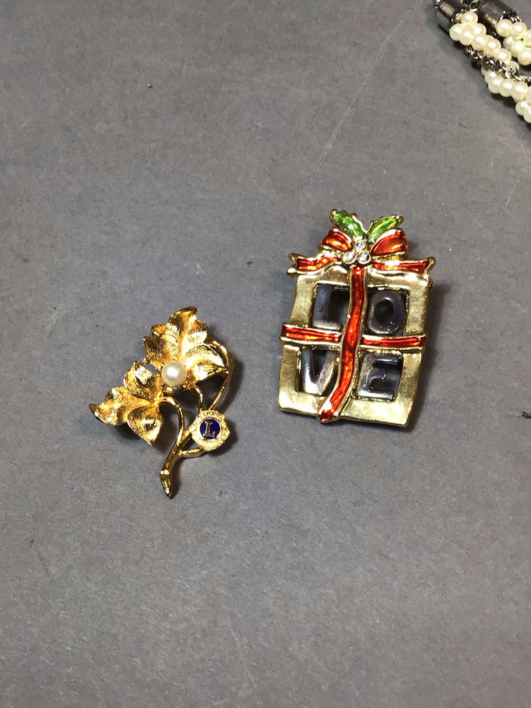 David Detz, Trifari & More Costume Jewelry - image 14 of 23