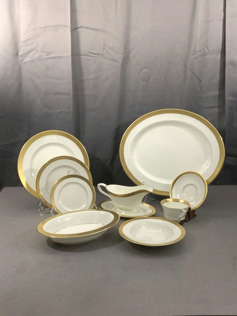 Royal Worcester Durham Pattern Dinnerware / Set 8+ - image 1 of 15