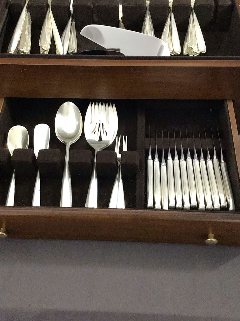 Lunt Sterling Flatware / Service for 12 (2039+dwt) - image 2 of 14