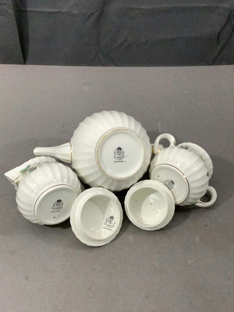 Royal Worcester Bacchanal Dinnerware / Set 12+ - image 11 of 16
