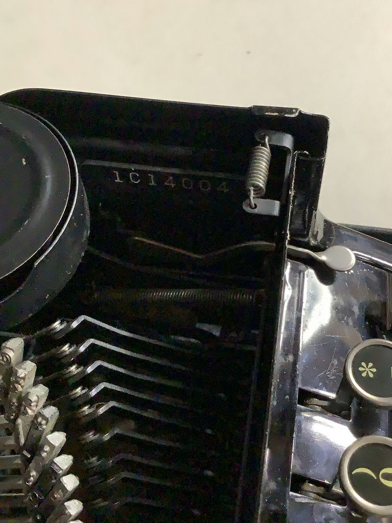 Corona Standard Typewriter by LC Smith & Corona - image 7 of 15