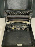Corona Standard Typewriter by LC Smith & Corona - thumbnail 10 of 15