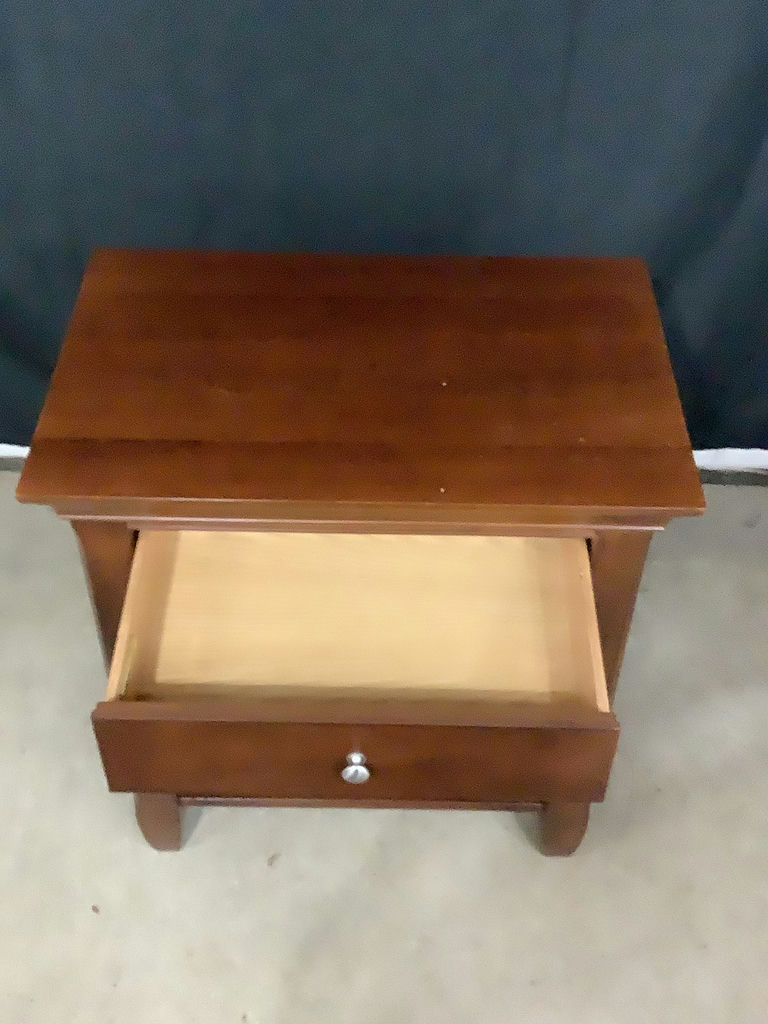 Thomasville Night Stands - image 3 of 9
