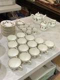 Royal Worcester Bacchanal Dinnerware / Set 12+ - thumbnail 15 of 16