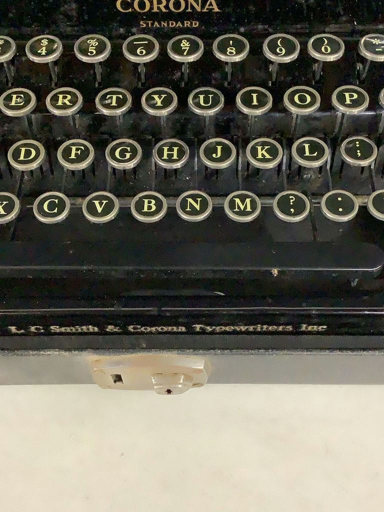 Corona Standard Typewriter by LC Smith & Corona - image 5 of 15