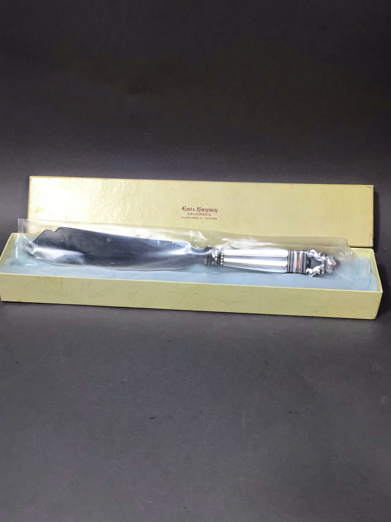 Georg Jensen Acorn Hostess Flatware - image 6 of 10