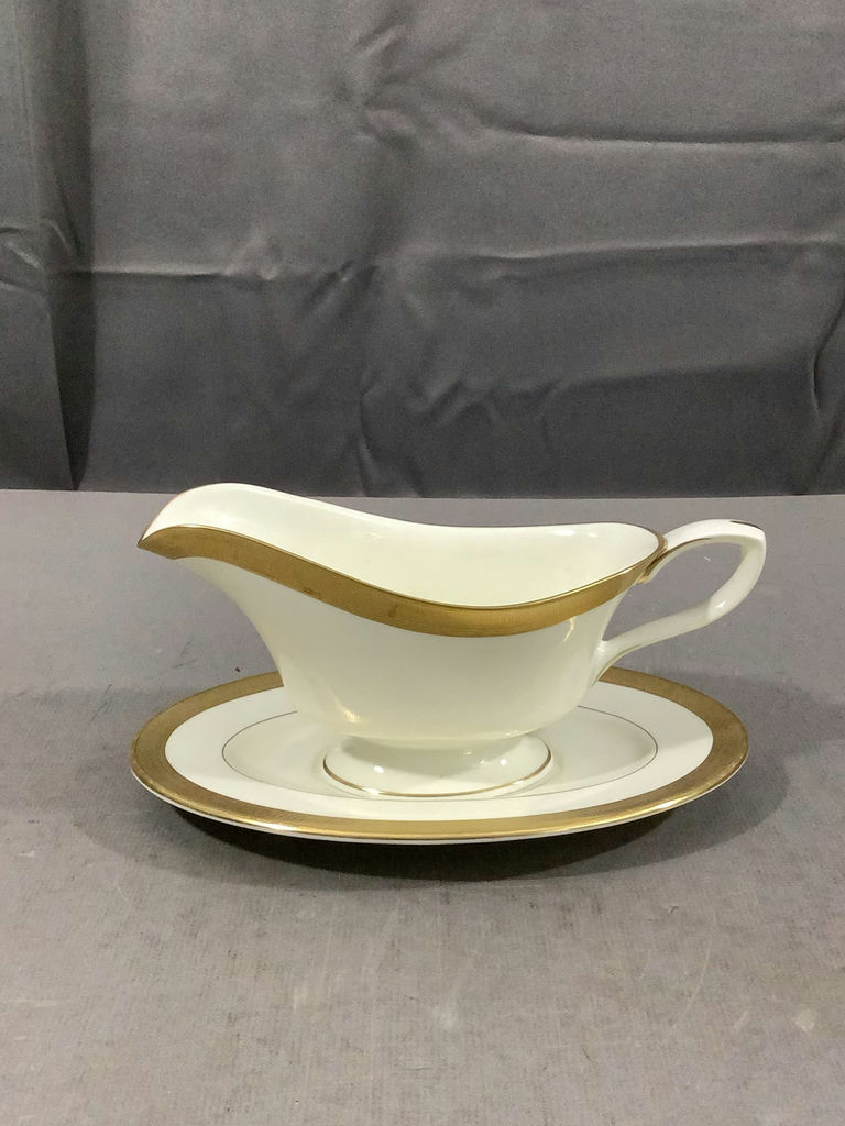 Royal Worcester Durham Pattern Dinnerware / Set 8+ - image 6 of 15