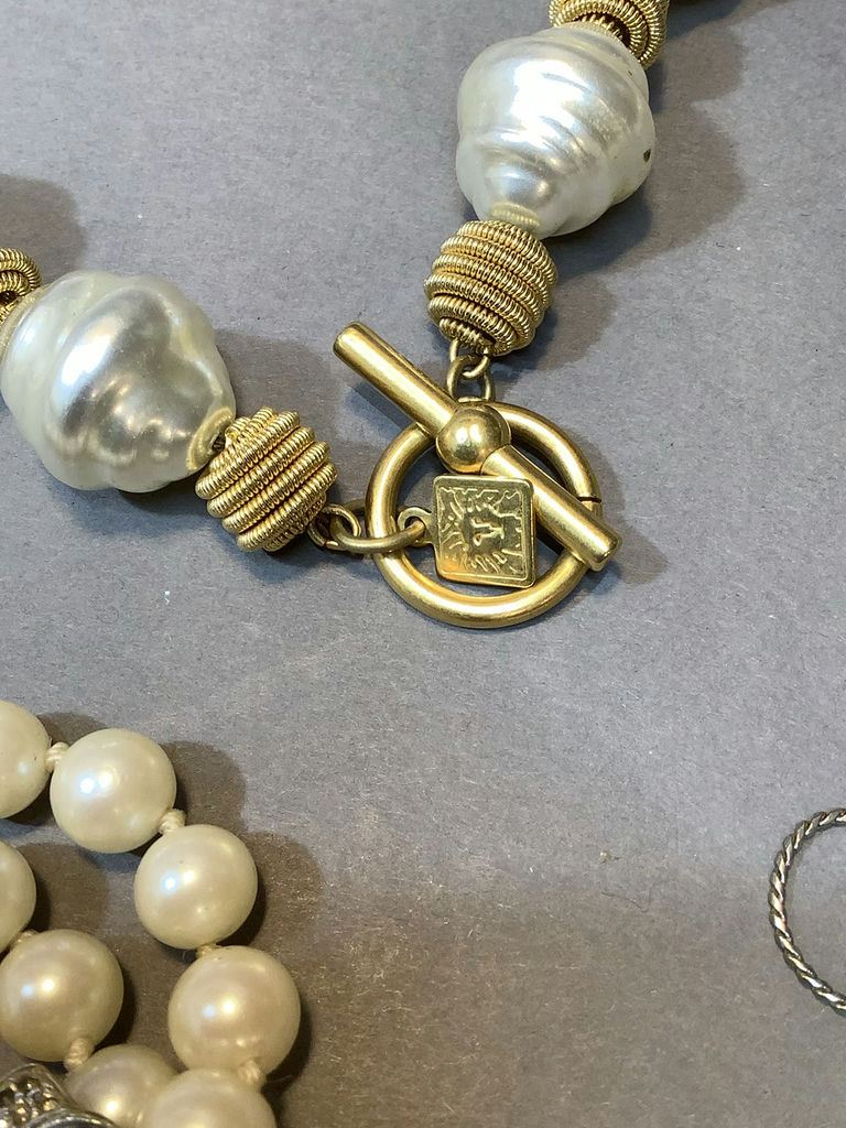 Vintage Costume Jewelry - image 13 of 22
