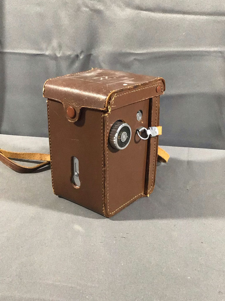 Vintage Polaroid Cameras - image 3 of 11