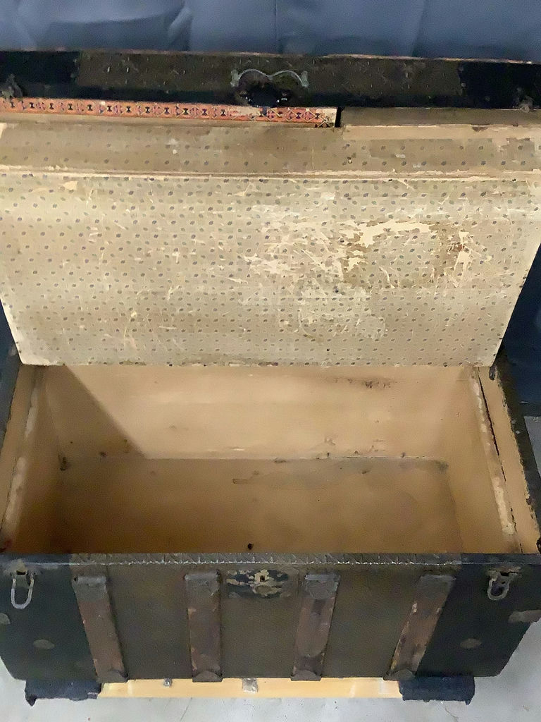 Antique Dome-Top Steamer Trunk - image 7 of 10