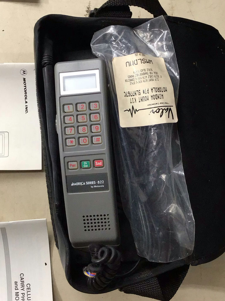 1991 Motorola America Cellular Mobile Telephone - image 1 of 6