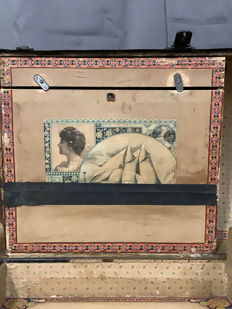 Antique Dome-Top Steamer Trunk - image 4 of 10