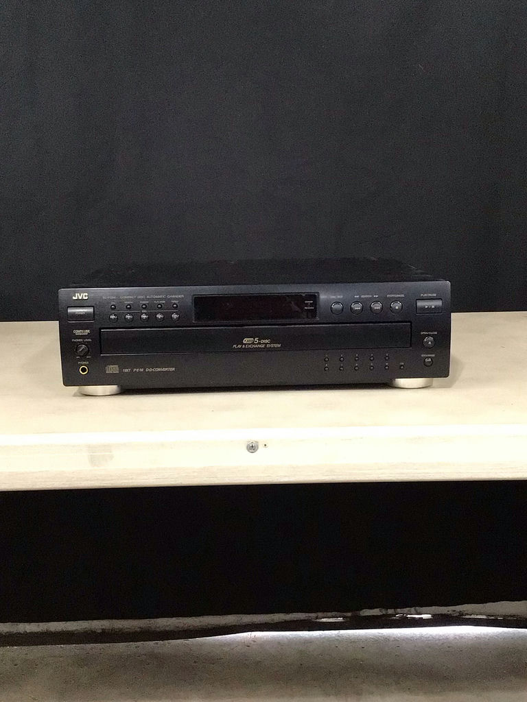 JVC, Sharp, & Kenwood Audio Gear - image 2 of 16