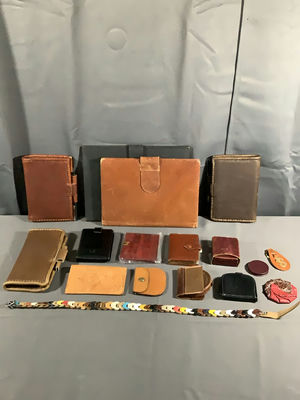 Leather Wallets And Folios - Image 1 of 29