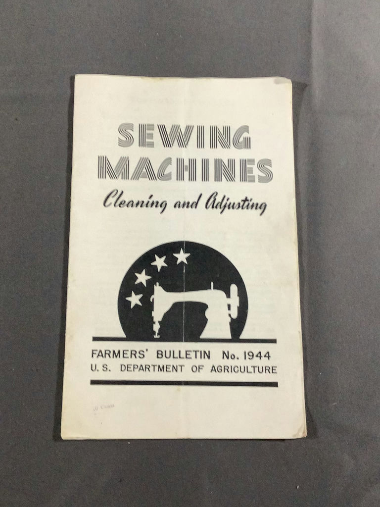 Vintage Singer & More Sewing Tools - image 13 of 13