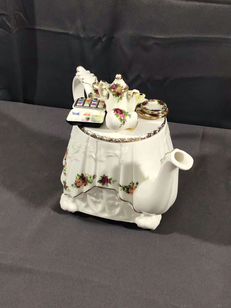 Royal Albert Old Country Roses - Dishes & Tea Pot - image 8 of 13