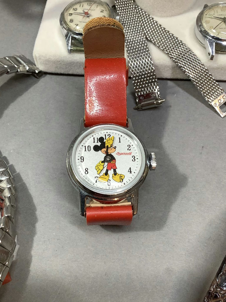 Vintage Ladies Watches - image 2 of 13