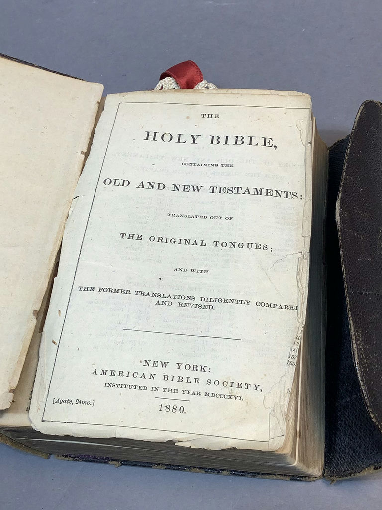 Antique 1880 Bible & Religious Jewelry - image 4 of 10