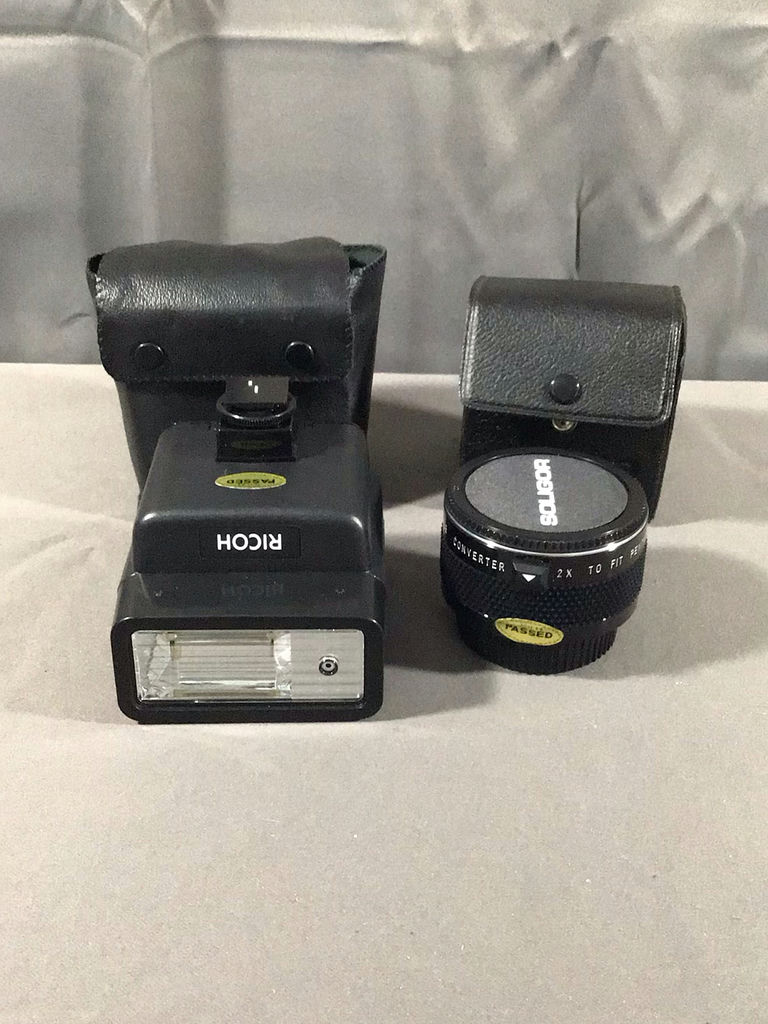 Vintage Ricoh Camera - image 10 of 13