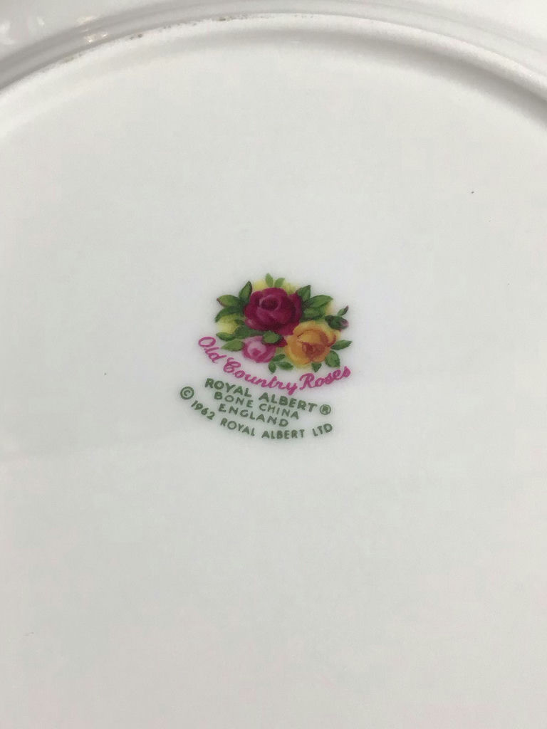 Royal Albert Old Country Roses - Dishes & Tea Pot - image 5 of 13