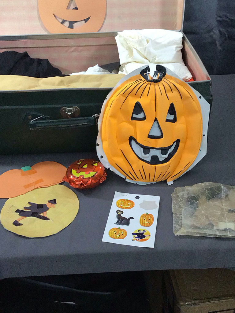Vintage Halloween Costume Box - image 14 of 21