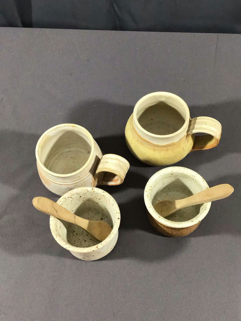 The Good Earth & More Stoneware - image 8 of 21
