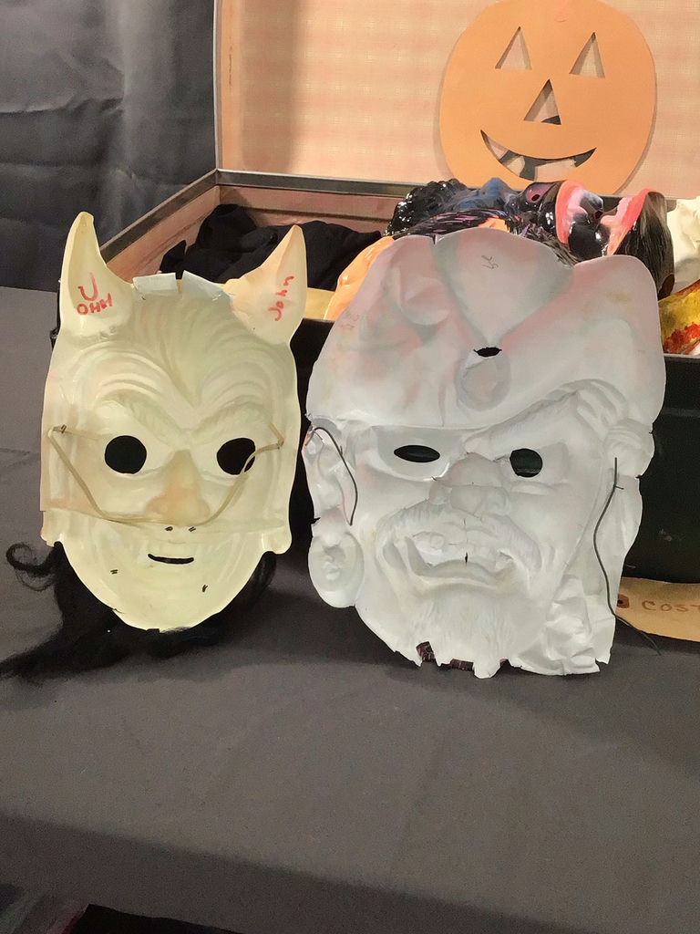 Vintage Halloween Costume Box - image 5 of 21