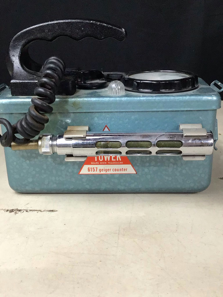 Tower Geiger Counter - image 3 of 3