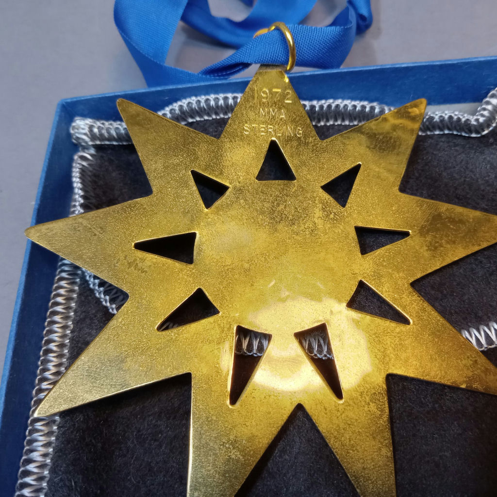 Museum of Modern Art Sterling Christmas Stars (31+dwt) - image 3 of 8