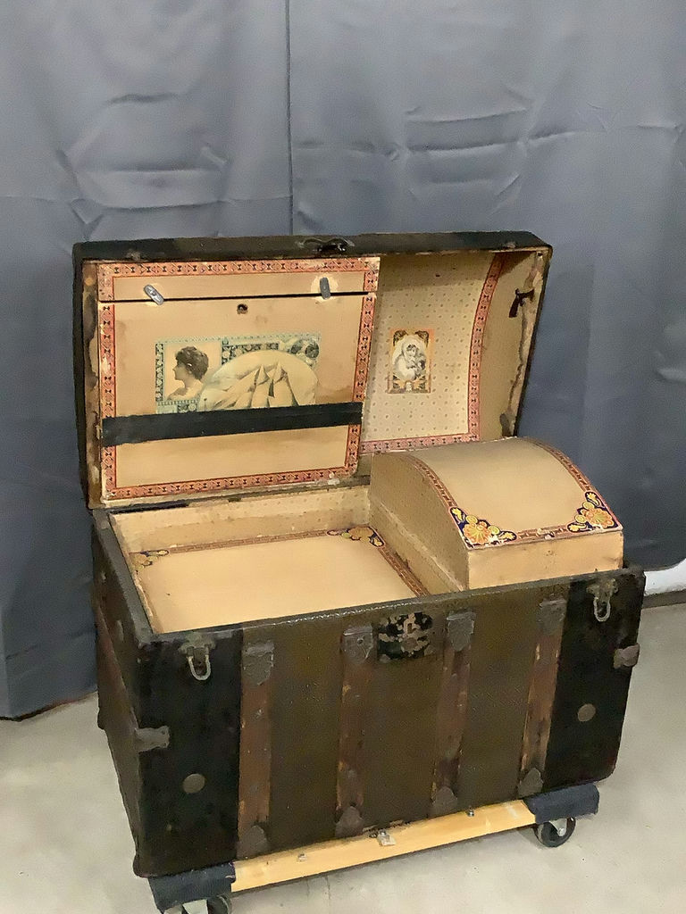 Antique Dome-Top Steamer Trunk - image 3 of 10
