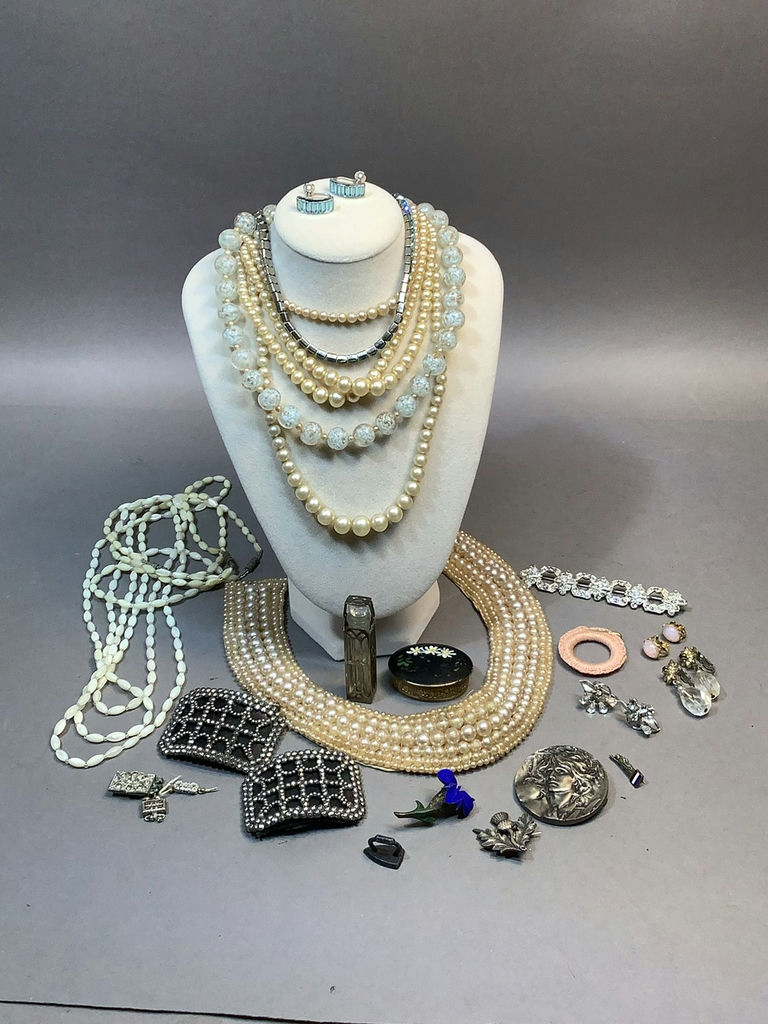 Vintage Costume Bling - image 1 of 20