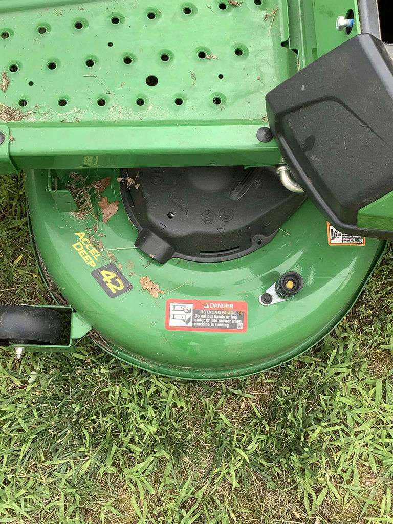 John Deere Zero Point Riding Mower - image 5 of 5