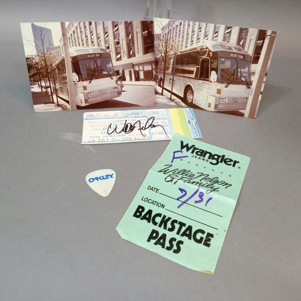 Willie Nelson Autographed Ticket Stub - July 31 1988 - image 1 of 7