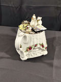 Royal Albert Old Country Roses - Dishes & Tea Pot - thumbnail 7 of 13