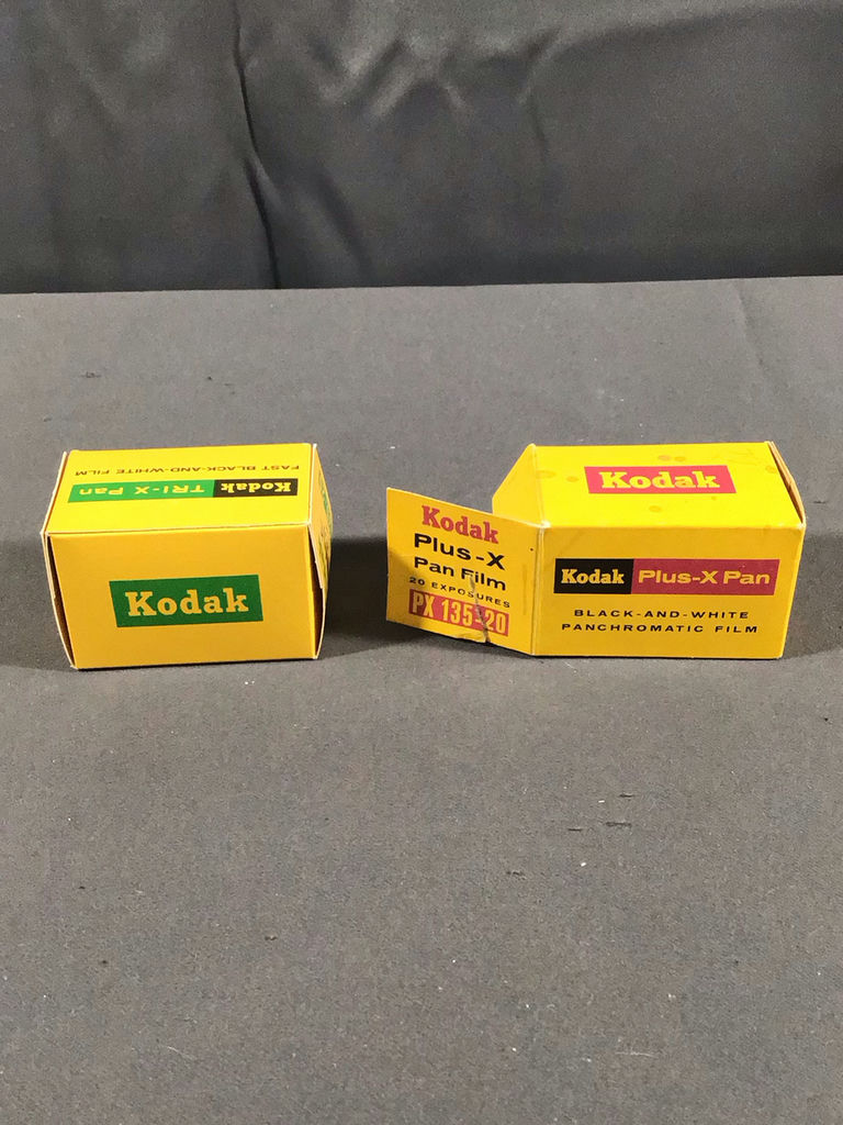 Vintage Polaroid Cameras - image 10 of 11