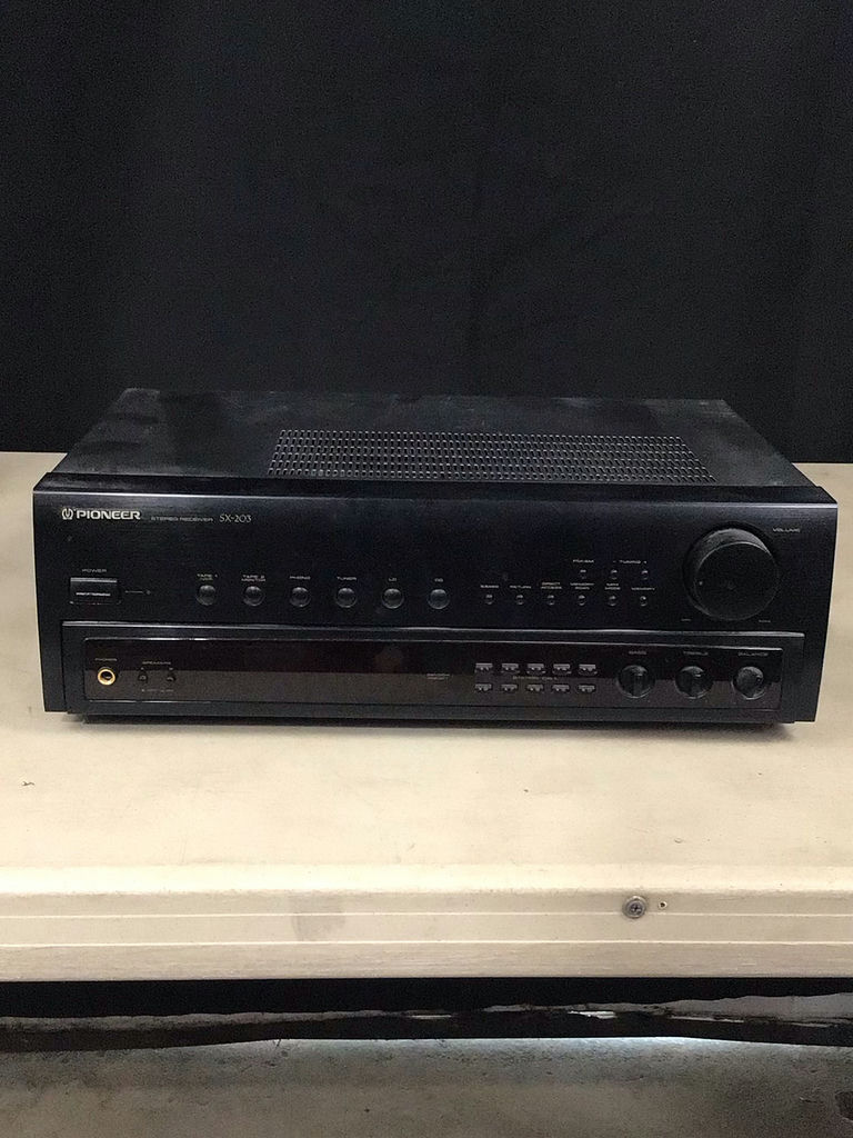 Pioneer & Toshiba Audio Visual Equipment - image 5 of 7