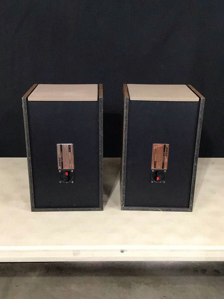 Bose 301 Series II Speakers - image 3 of 6