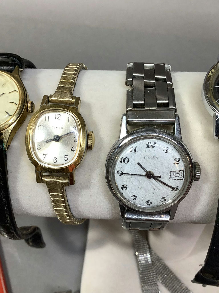 Vintage Ladies Watches - image 8 of 13